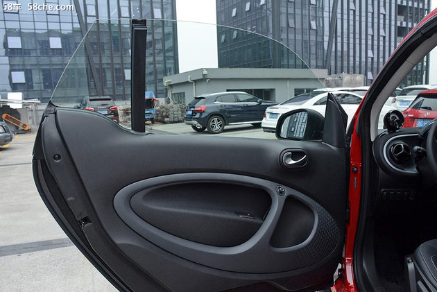 女人最抗拒不了的礼物,最能满足女人虚荣心的车