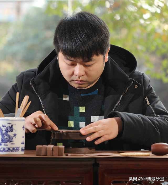 华博紫砂园学院派艺人对全手工制壶的坚守