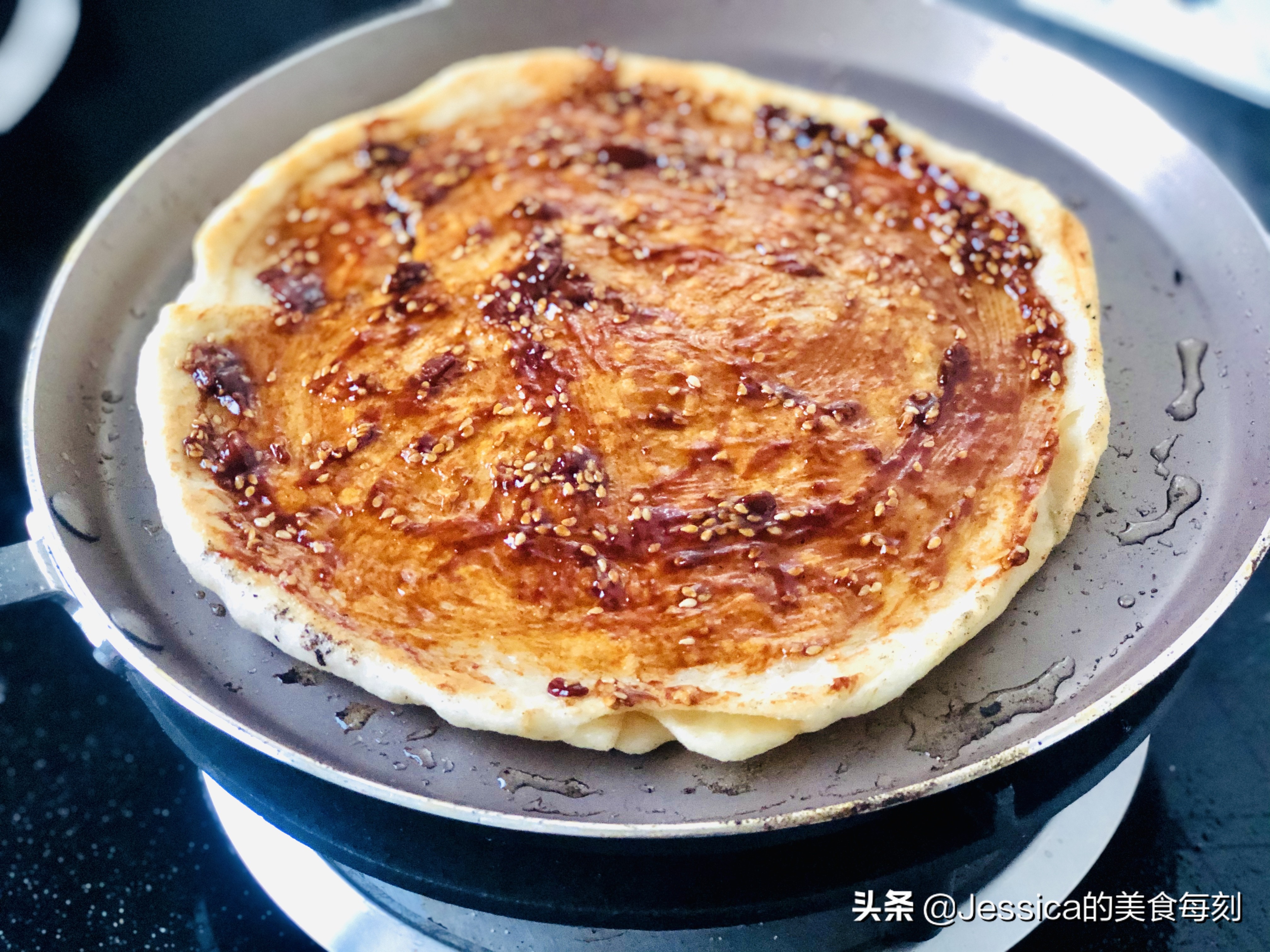 早餐营养食品半成品酱香饼,排队两小时的面有多好吃