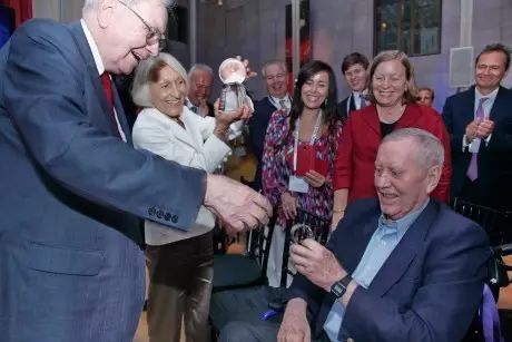 戴15块钱的手表,戴15美元手表