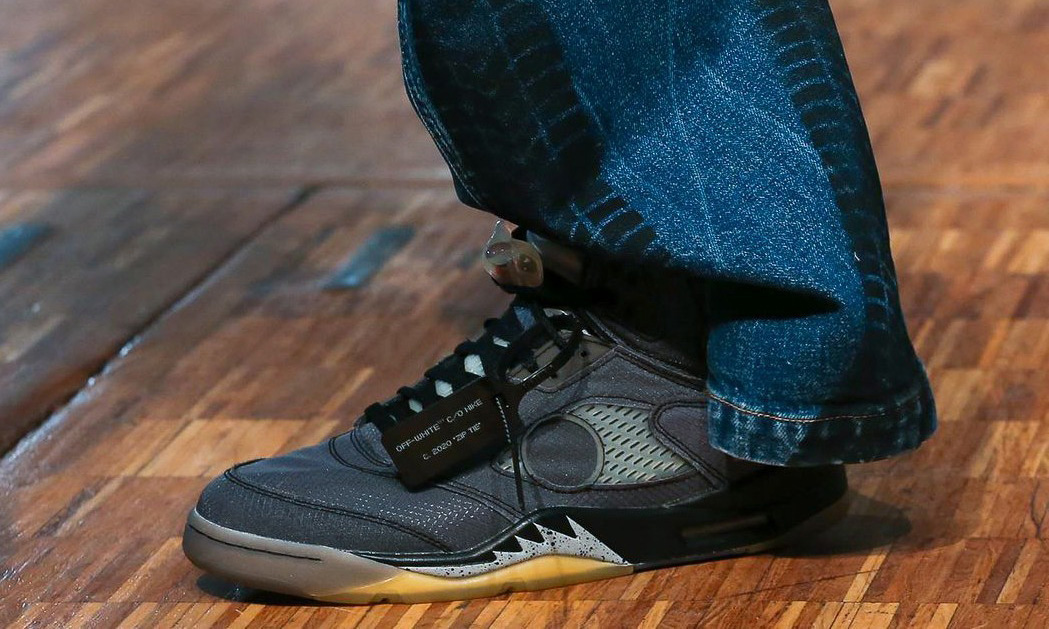 2020冬季鞋流行款,2022年秋冬季鞋流行什么颜色