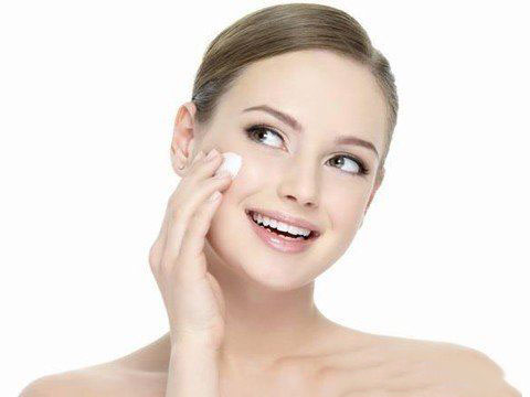 睡觉不卸妆的危害有哪些4步教你卸掉脸部妆容