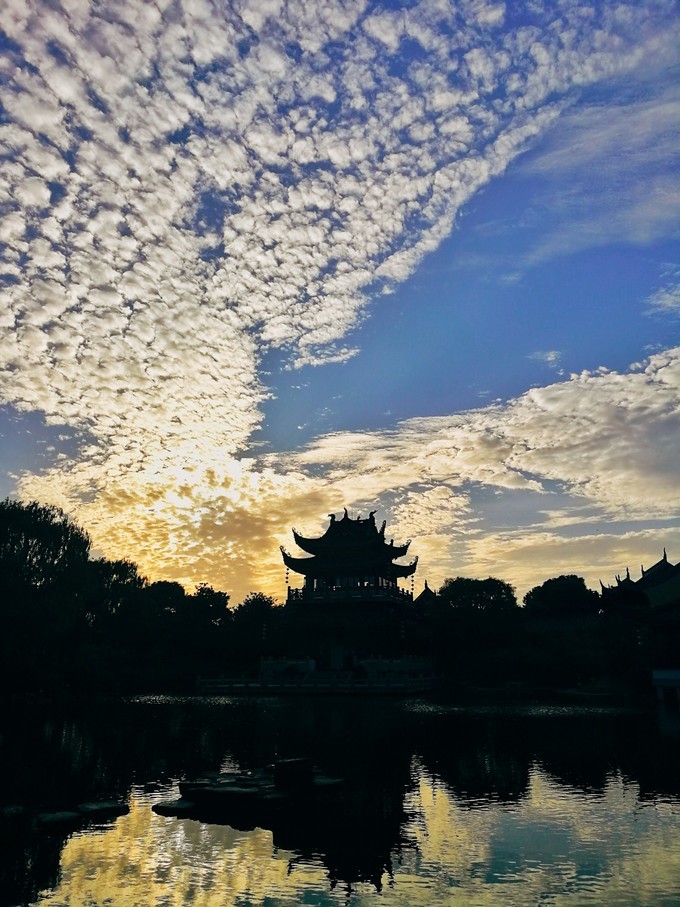 杭州西湖乌镇苏州南京上海攻略,天青色等烟雨乌镇旅游