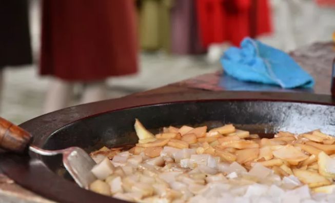 芜湖凤凰美食街和小吃街推荐,芜湖离大白鲸公园近的小吃街