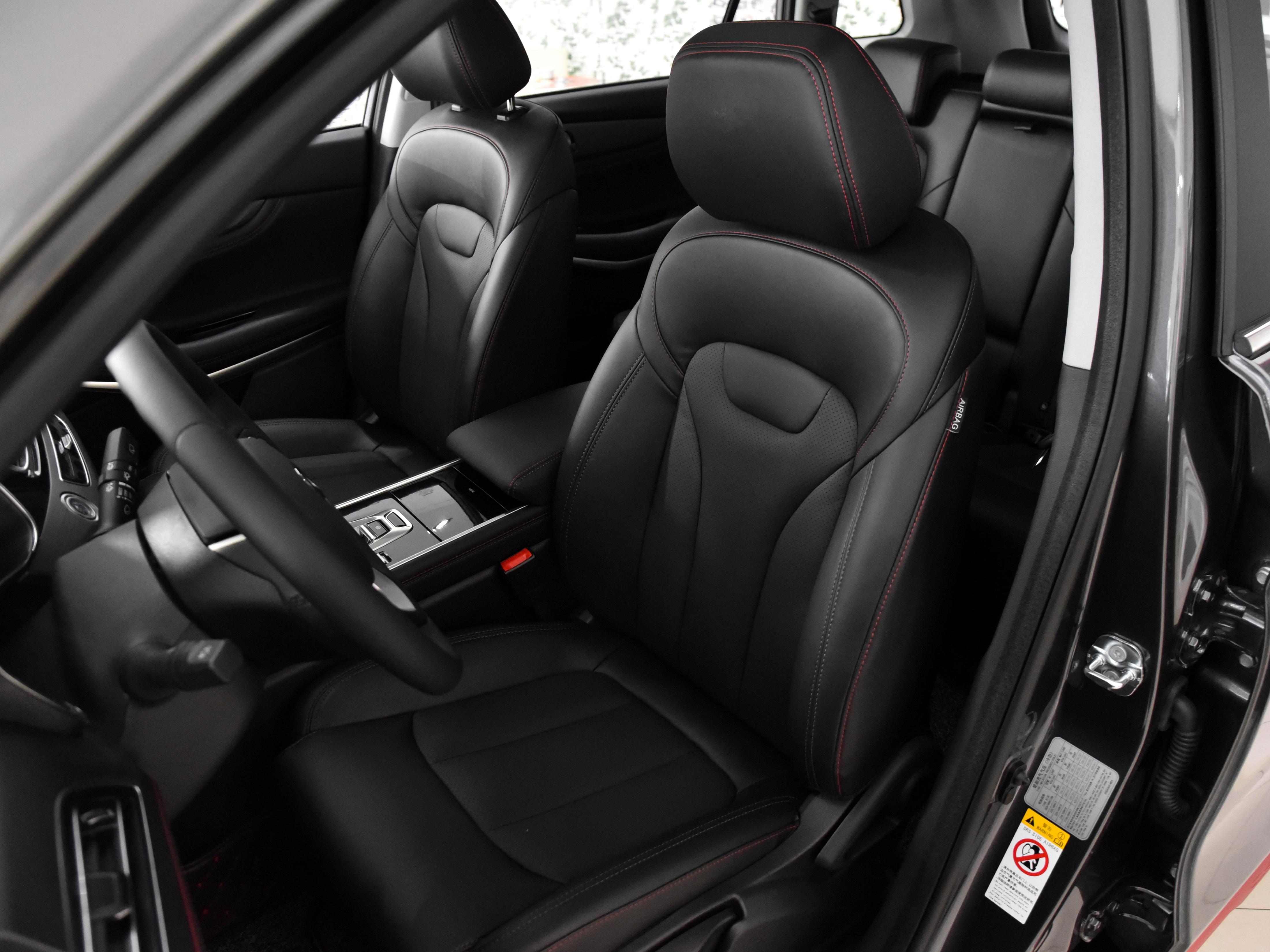 长安油电混合suvcs75plus,外观好看舒适动力强跑高速稳的suv