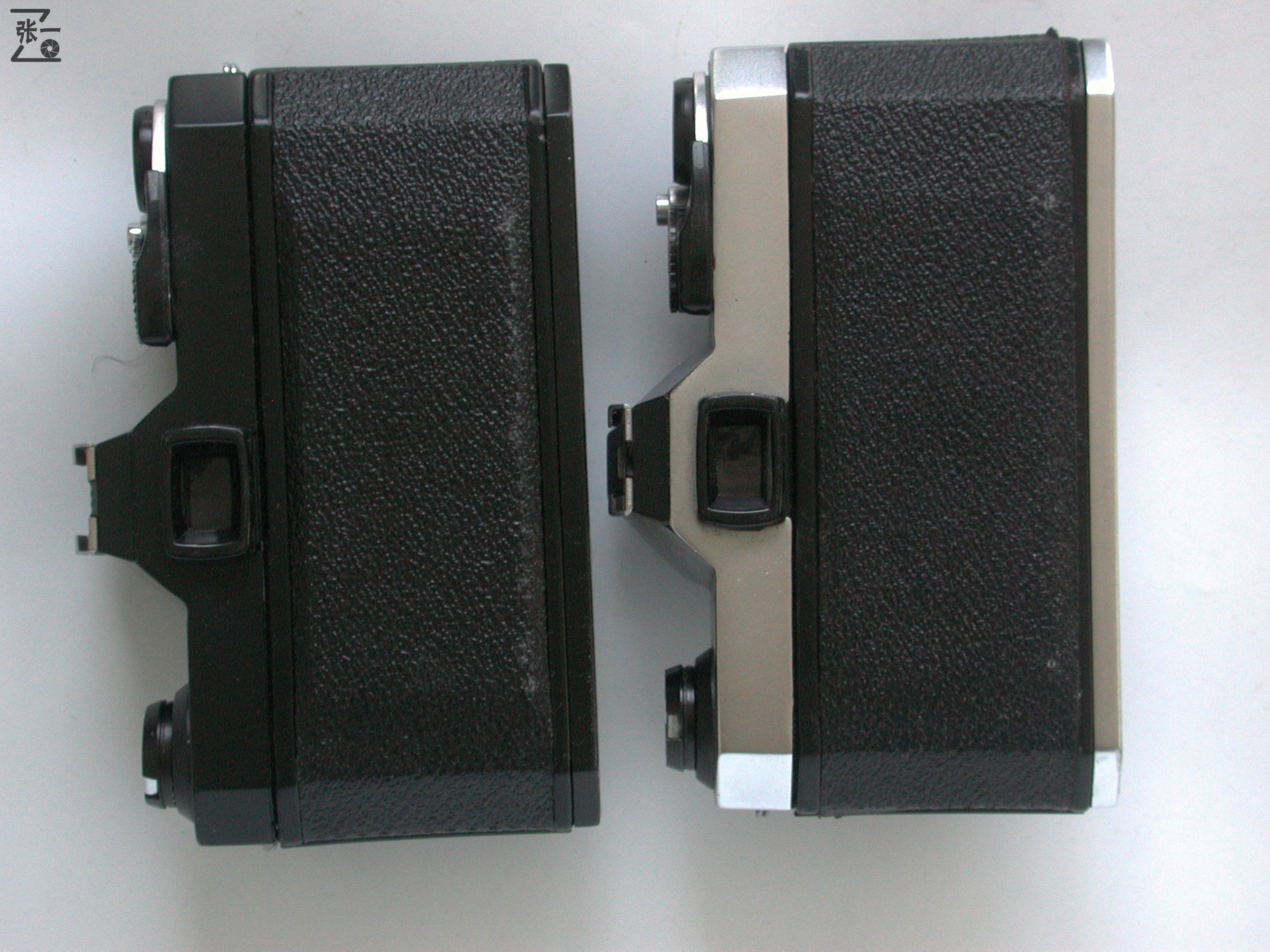 中国重庆生产的明佳MingcaMCK1000单反照相机