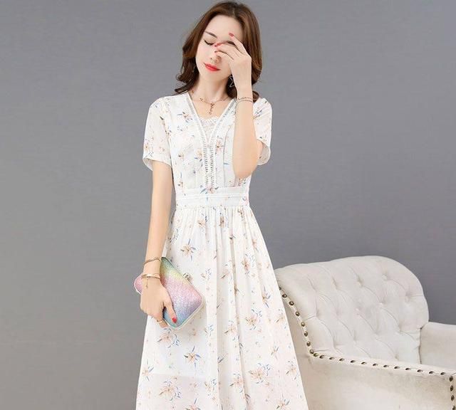 宽松气质印花连衣裙洋气时尚减龄,时尚印花长款大摆雪纺高档连衣裙