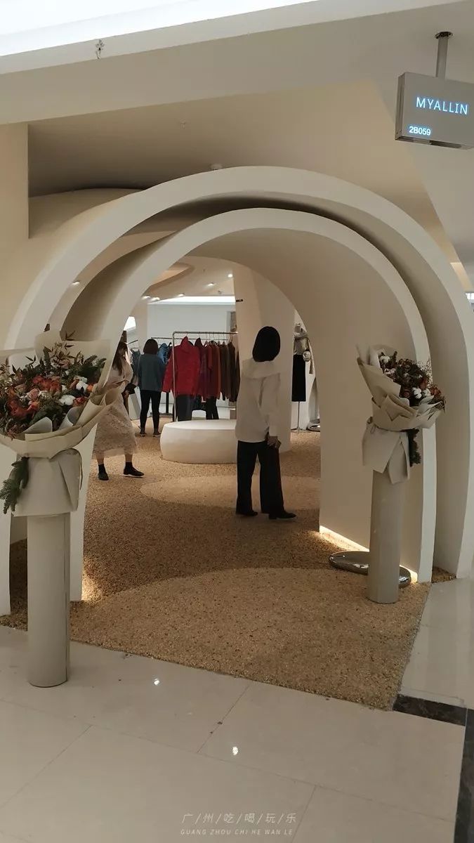 韩国东大门档口服装批发市场图片,韩国东大门服装批发有几个大楼