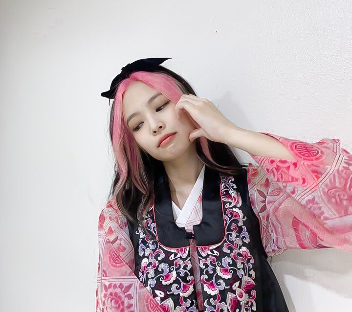 人间香奈儿的美貌养成法则，JYP招牌门面，过目不忘的美丽传说