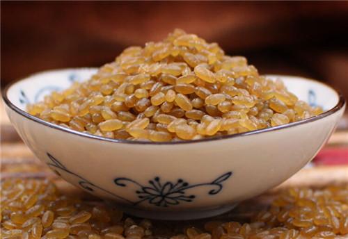 黄米红米绿米的区别,红米黑米饭区别