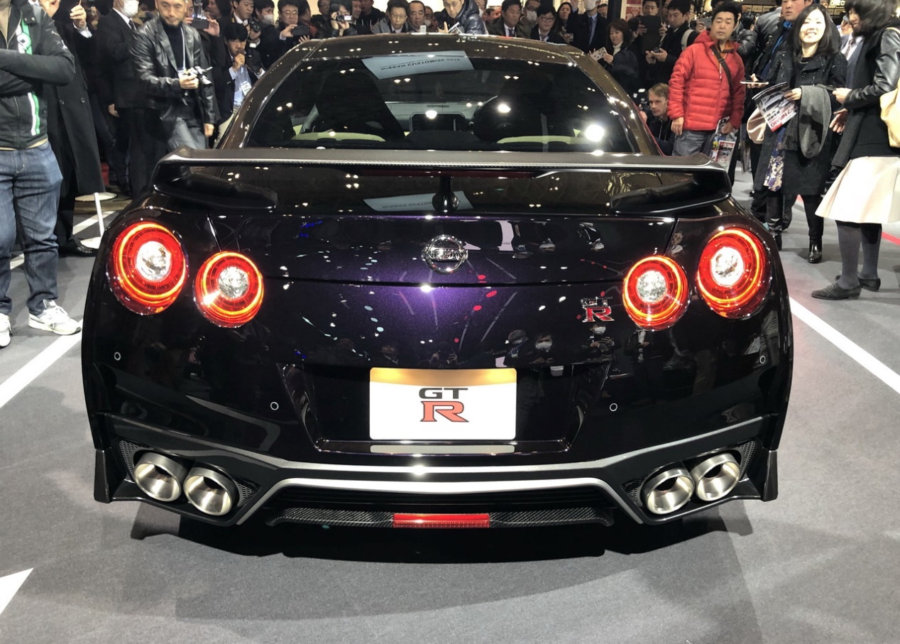 gtr2020款战神顶配,gt-r50周年限量版