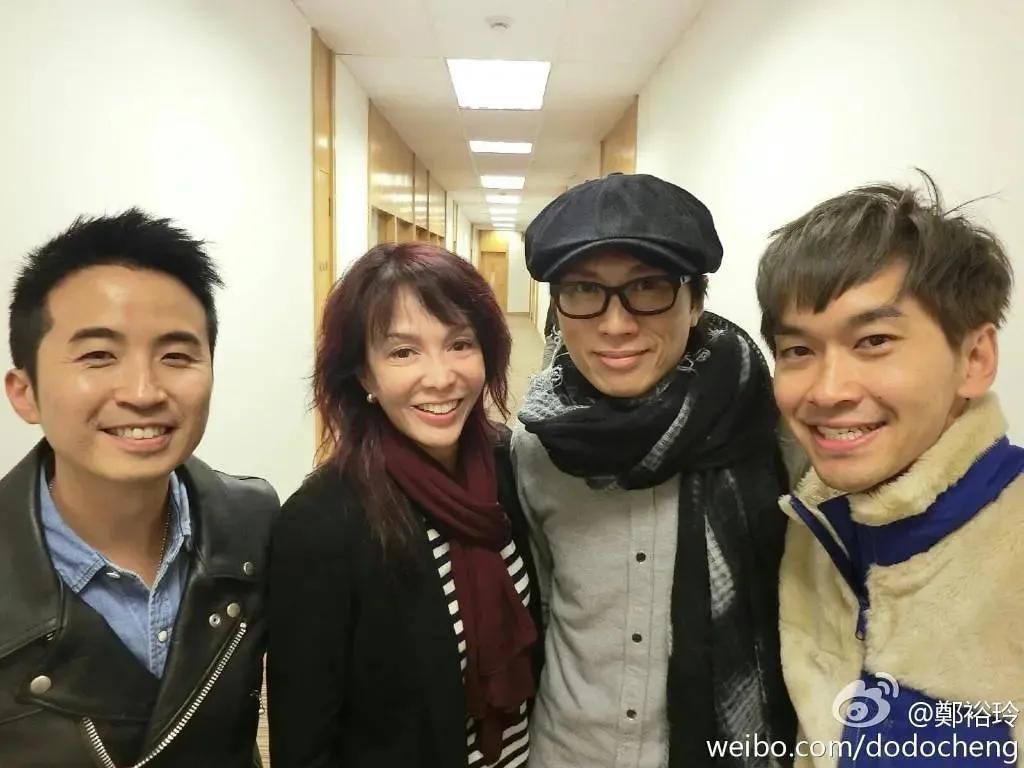 还记得2000年拿下黄子华的中环女律师MissMo穿过什么吗？