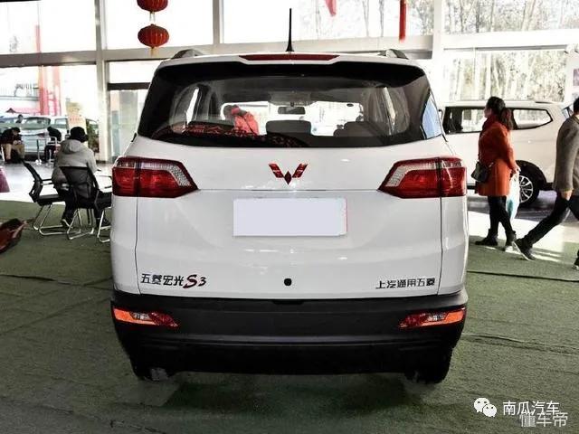 五菱宏光：尺寸加大，配安全气囊，仅售4万起，上市必火