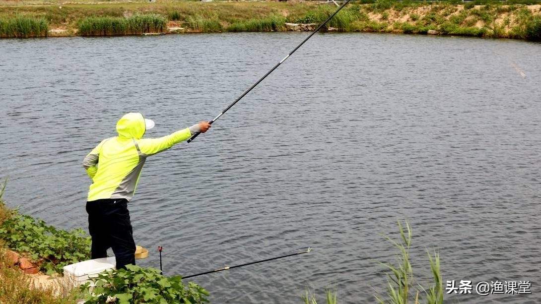 野钓鲫鱼怎么抛竿抛得准,钓了十几年的鱼还是第一次钓鱼
