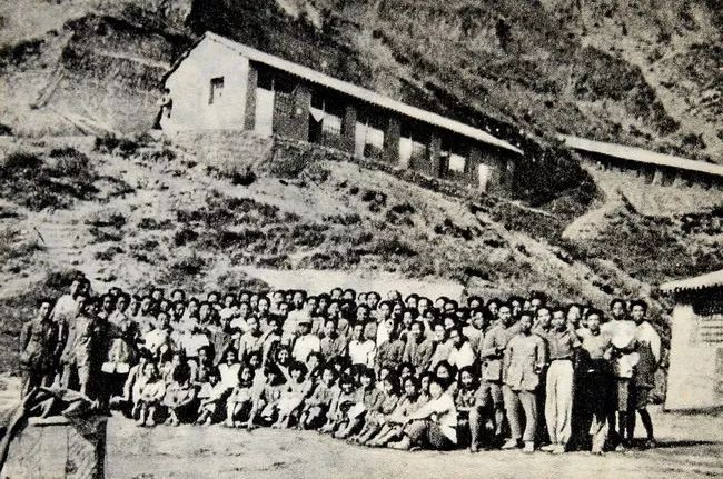 毛主席和周总理领衔创立的延安鲁艺，到底是怎样的学校呢？