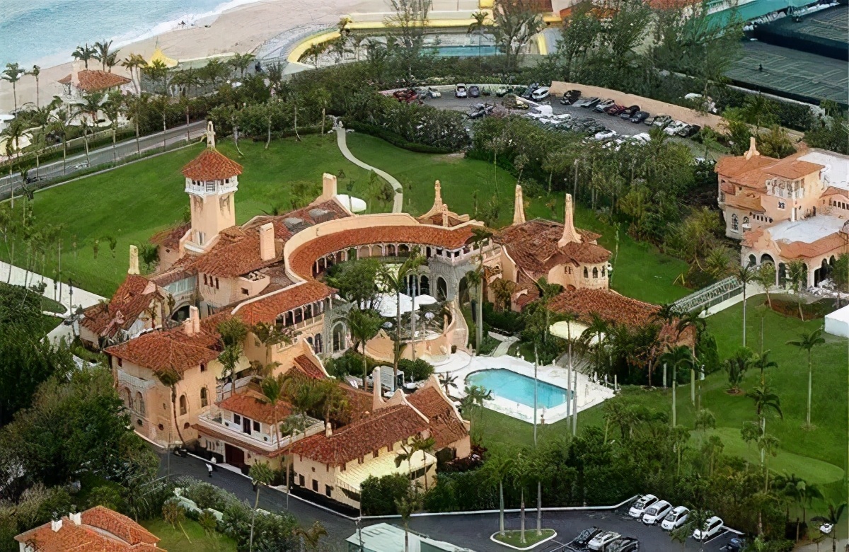 特朗普为三任美女老婆买大钻戒,可比竞选总统“认真”多了