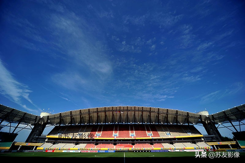 武汉体育场排名,武汉体育中心体育场容纳多少人