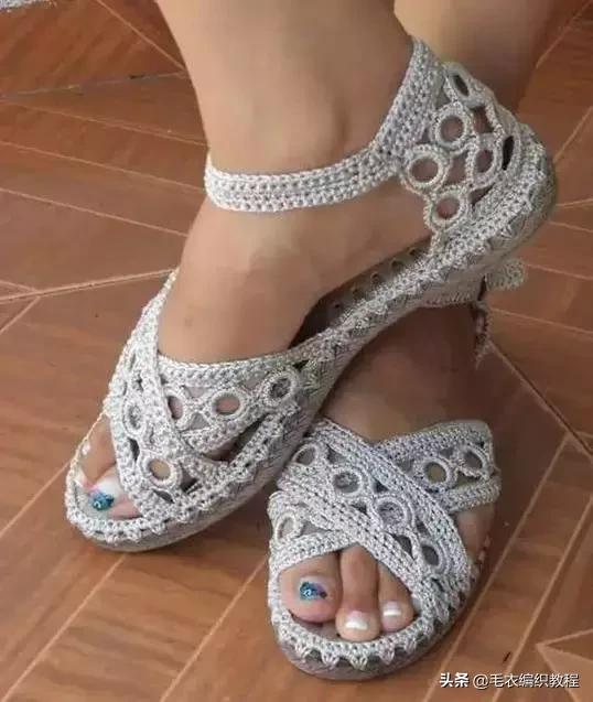 钩男士豆豆凉鞋三道杠视频教程,100种婴儿凉鞋的钩法全过程
