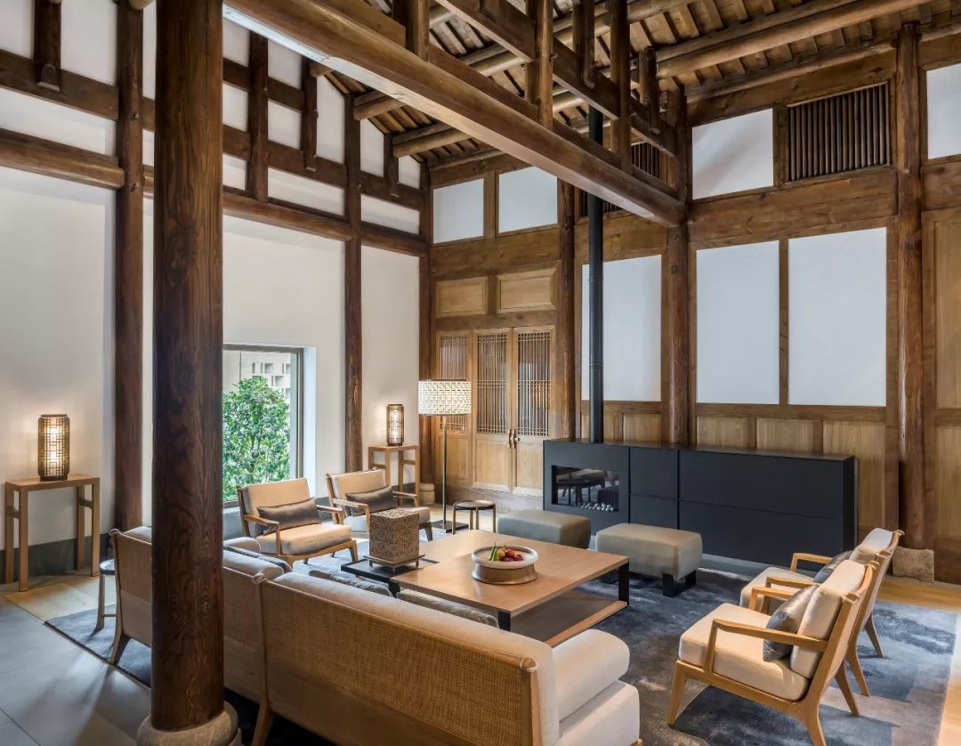 一晚80000，历时10年，耗资33亿的上海安缦，...