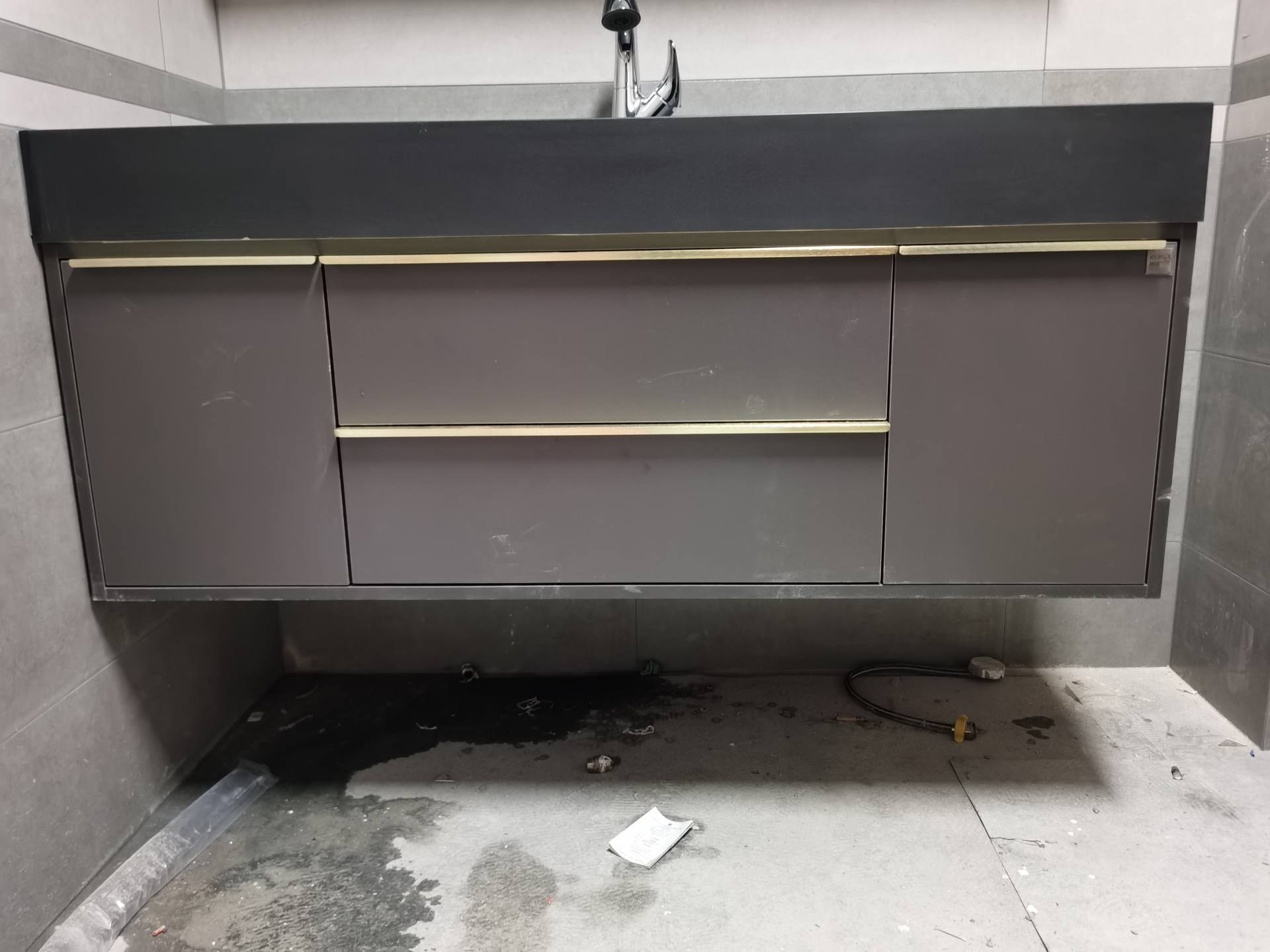 网购浴室柜靠谱不？新家装修实测，还不赖