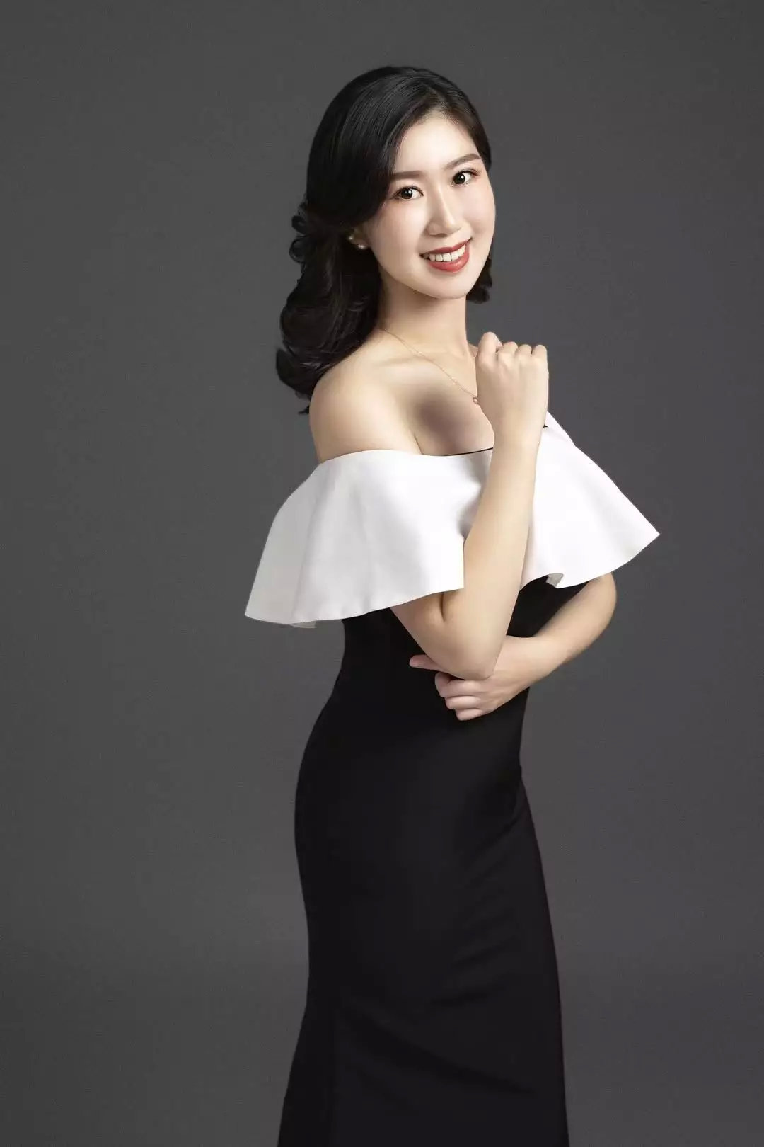 歌唱家王硌演唱、创作交响音乐会《海河儿女情》12月18日放歌天津