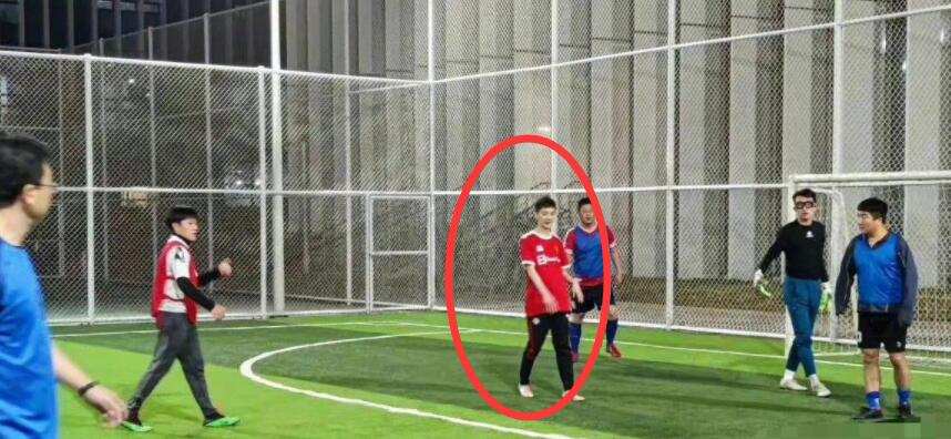 鹿晗剪发vlog短发,鹿晗短发偶遇