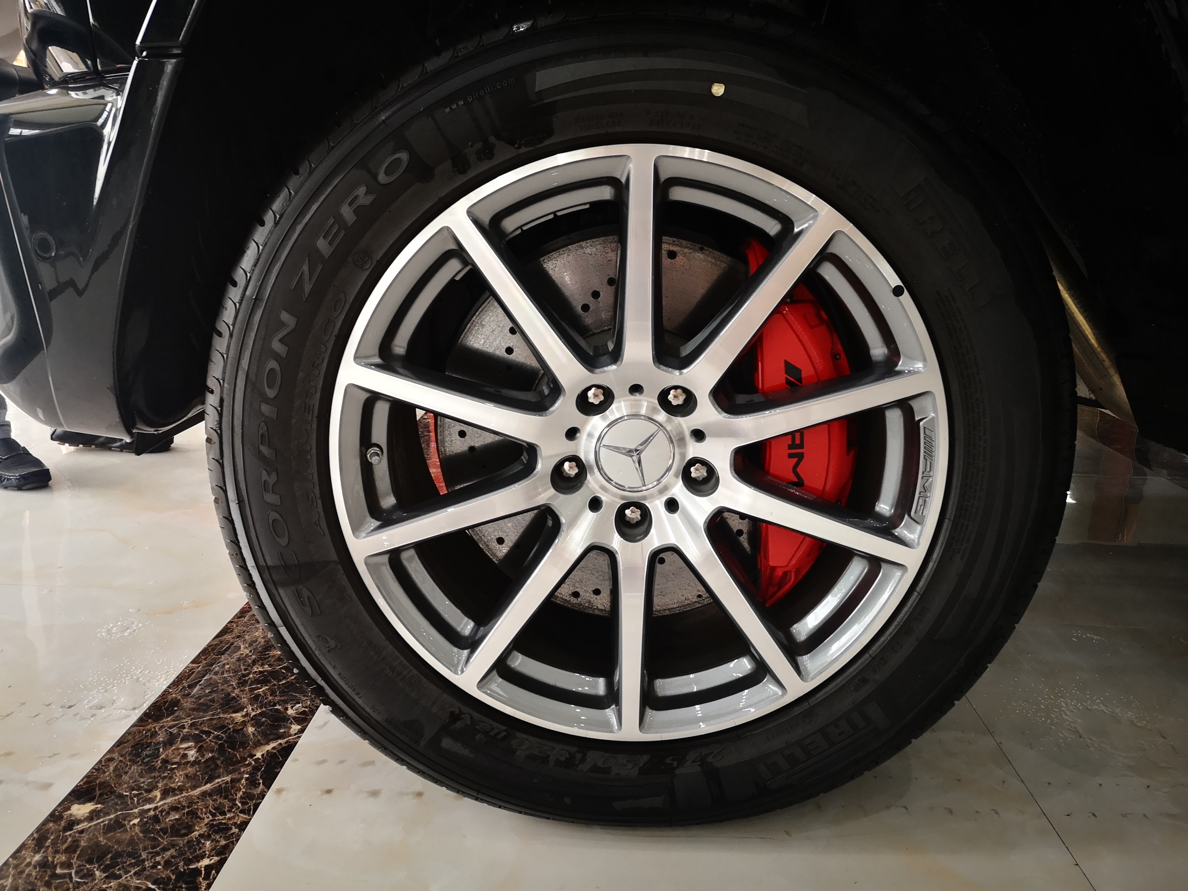 奔驰g63美版顶配,美版g63亮黑顶配