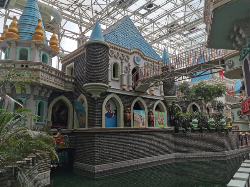 空中花园带儿童乐园,空中花园超大游乐街区