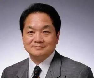 好物之走进美国丨Xbox:成不了电玩界的第一,就做手柄界的NO.1