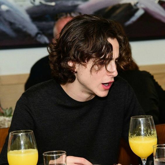 天生一张“落寞”王子的脸,奶里奶气的卷发是上辈子拯救了天使?