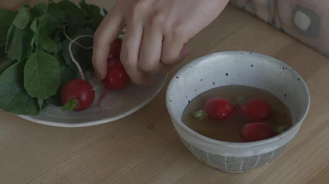 断过的绳子怎么系都有结,绳子断了再接回去终究会有个结