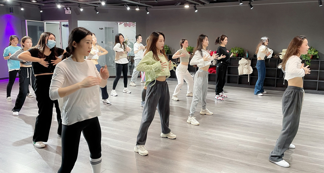 练舞蹈肌肉拉伤如何快速恢复,肌肉拉伤适合练习舞蹈吗