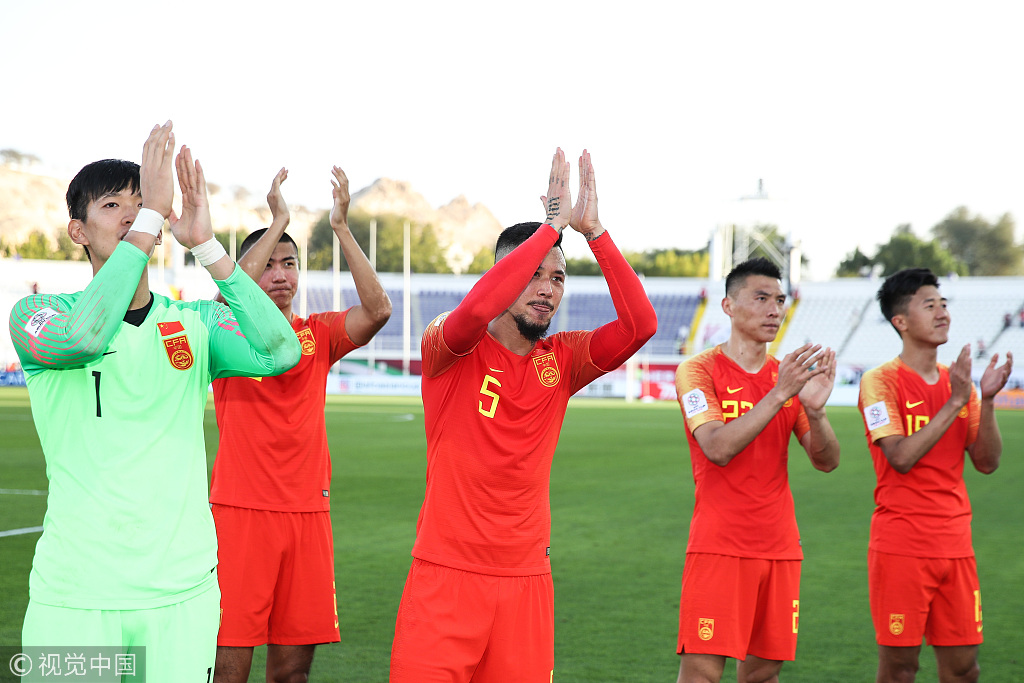 中国队首战取胜后，中国球迷VS中国喷子