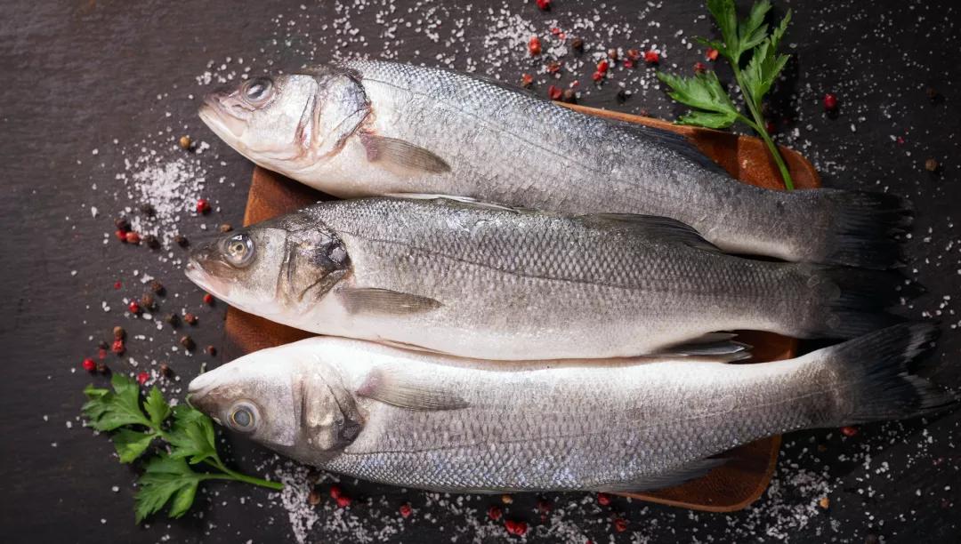 宝宝吃汞含量高的鱼有何危害吗,宝宝吃鱼会中毒吗