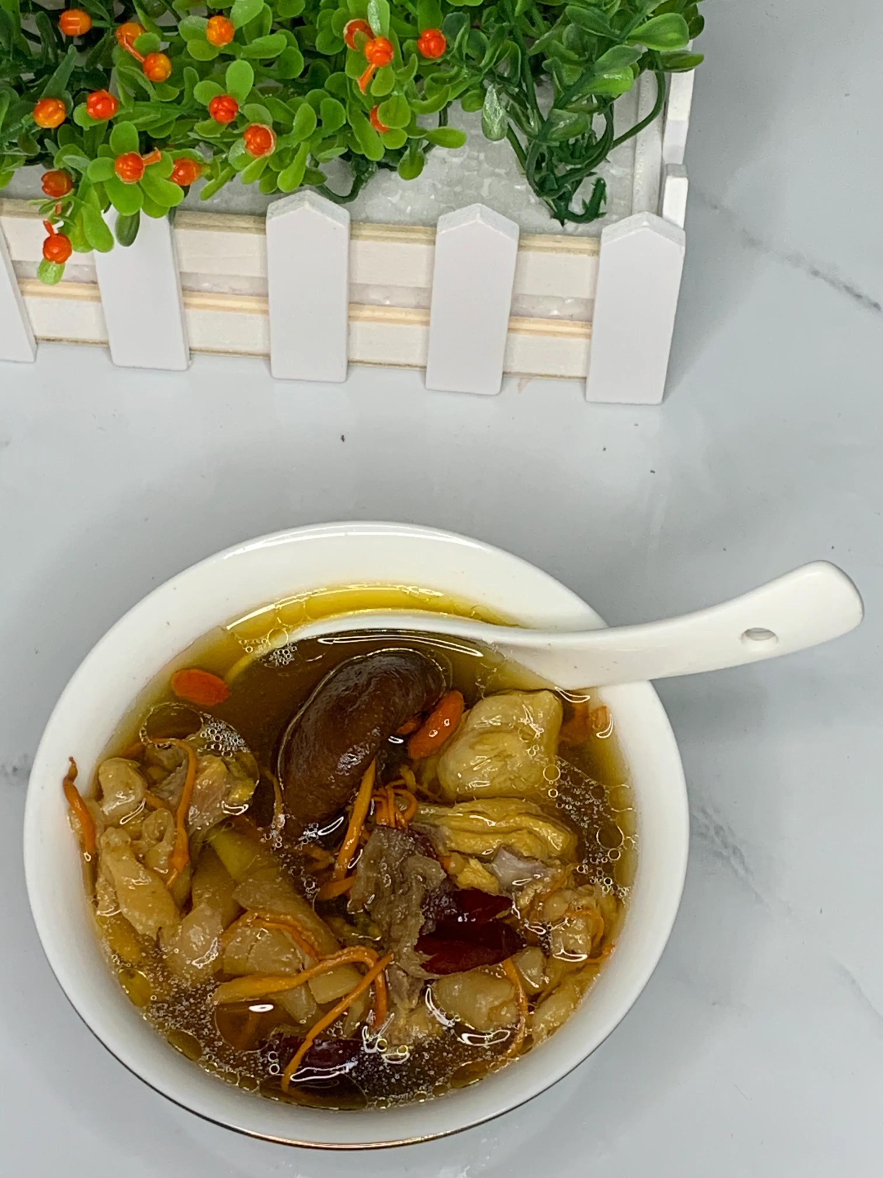 女士补气血最好喝什么汤,补气血养生男女都可以喝的汤