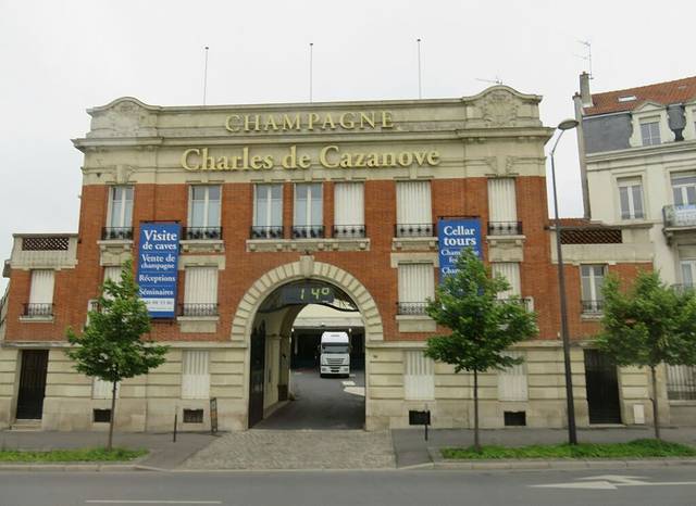 法国拉菲高档酒,法国拉菲酒庄