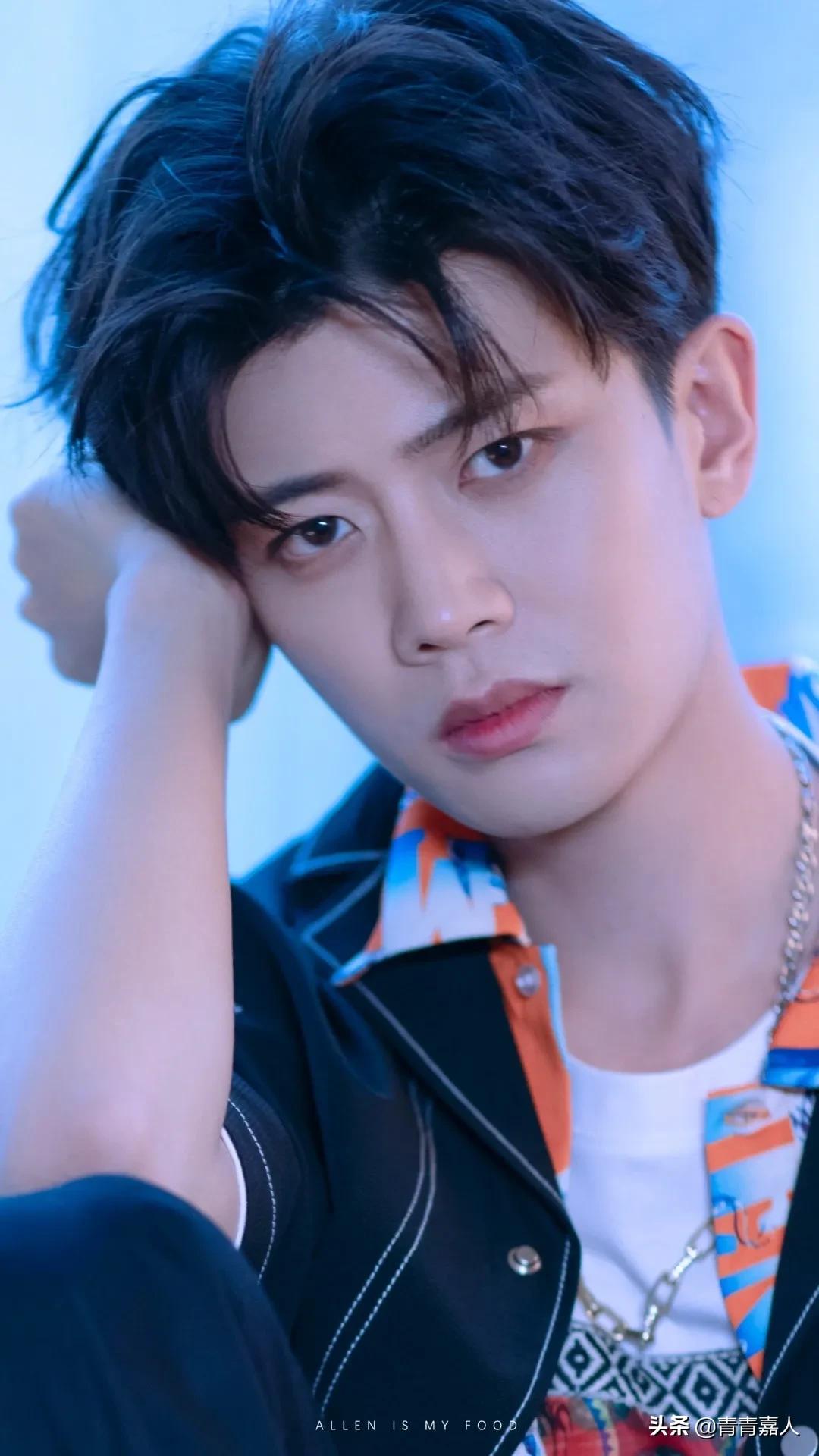 任嘉伦直播穿的同款卫衣,任嘉伦惊艳时装