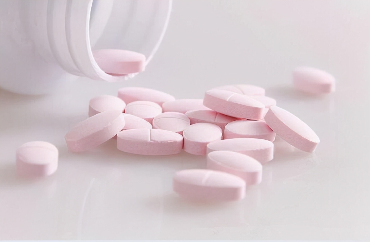 杭州一45岁女子每天吃一片叶酸，六个月过去了，身体有哪些变化？