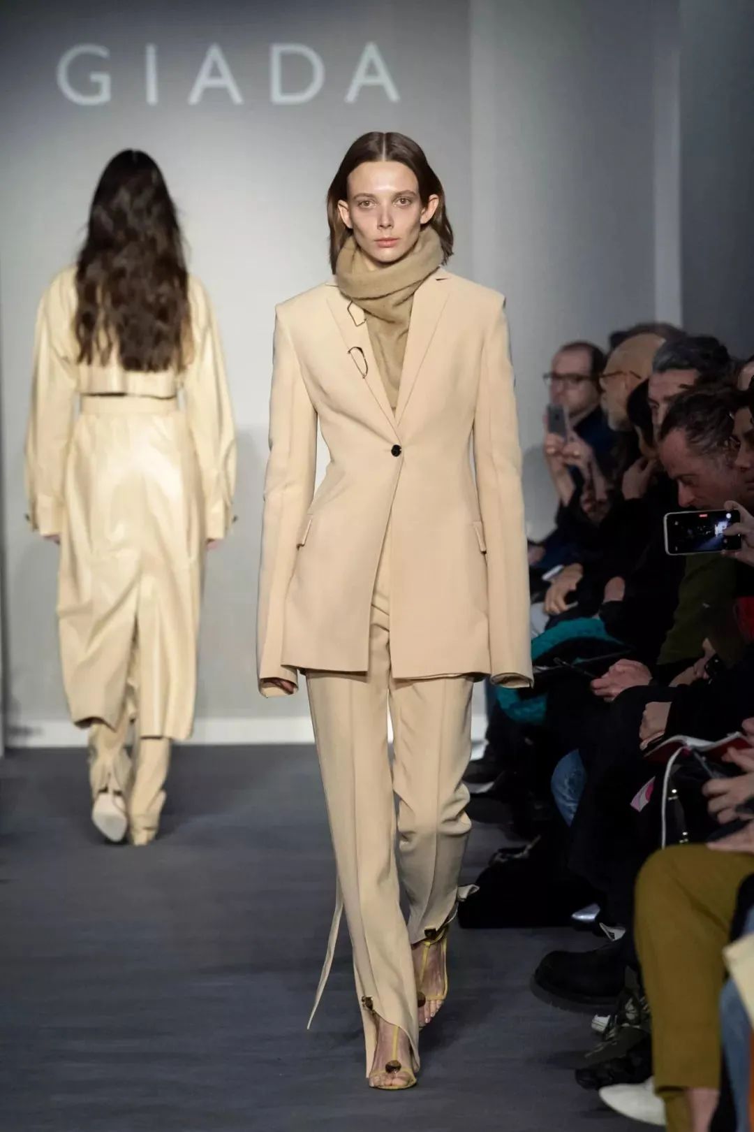 47岁董卿最惊艳的穿衣,董卿日常穿搭