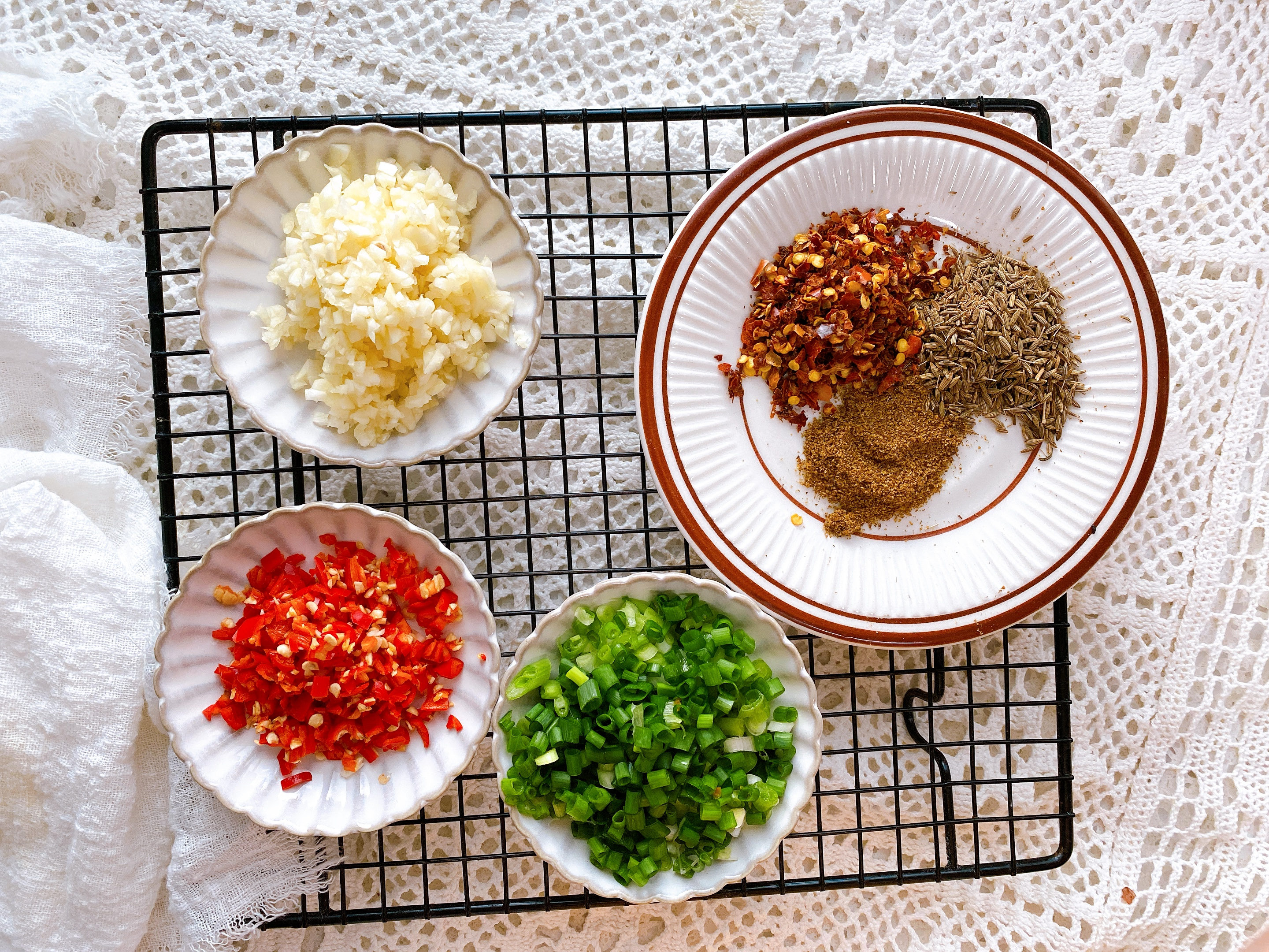 夜市卖臭豆腐的做法,摆摊正宗臭豆腐的做法全过程