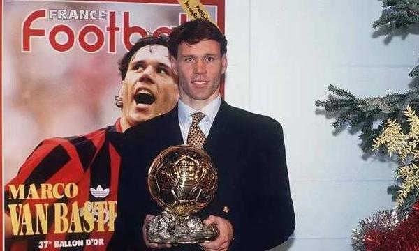 足坛最伟大的9号,足坛历史封神榜范巴斯滕