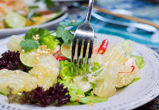 一桌只接待4人的餐厅,每天只接待三桌的火锅