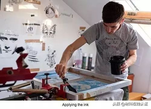 你还在用透明玻璃做立面吗？看看大师们都是怎么给玻璃上色的？