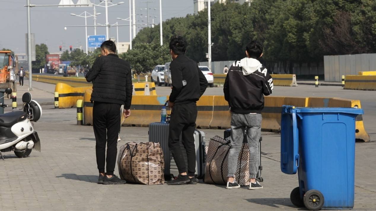 湖北在广州做服装的老板都返乡了,广州做服装的人返乡