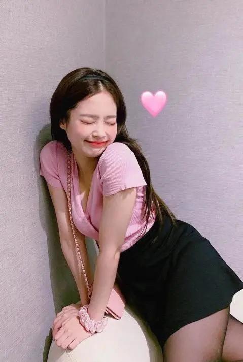 谁说丝袜不能配凉鞋,谁说丝袜一定要配高跟