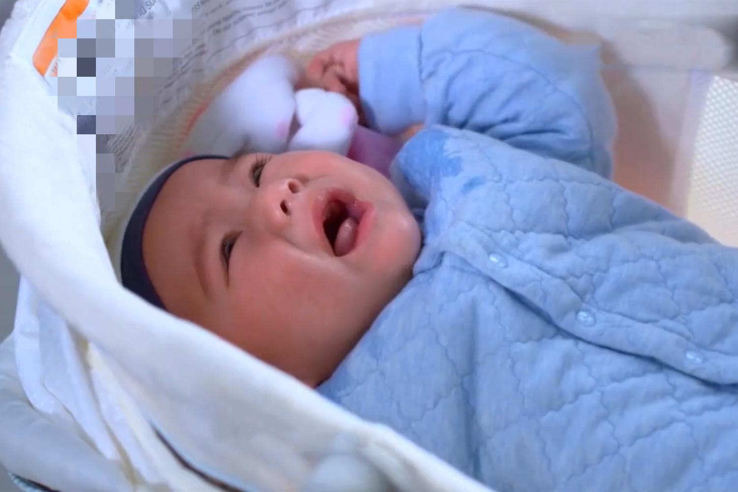 怎样解决宝宝夜间频繁醒来的问题,宝宝白天睡眠浅容易醒怎么处理