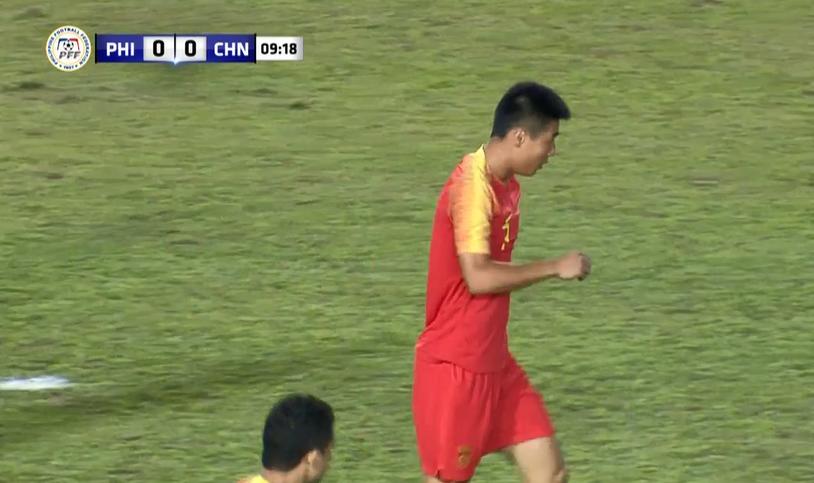 武磊侧身再斩凌空世界波,关岛武磊梅开二度