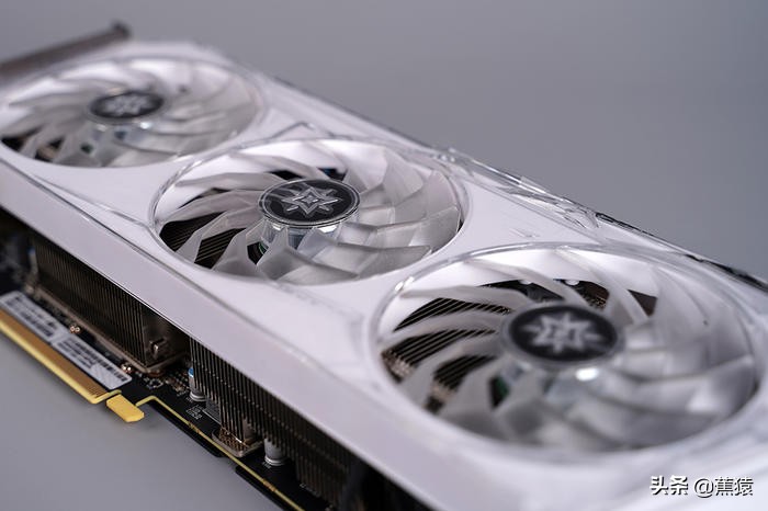 安钛克CUBEDRAK装机展示,11700+ROGB560-G+3080TI