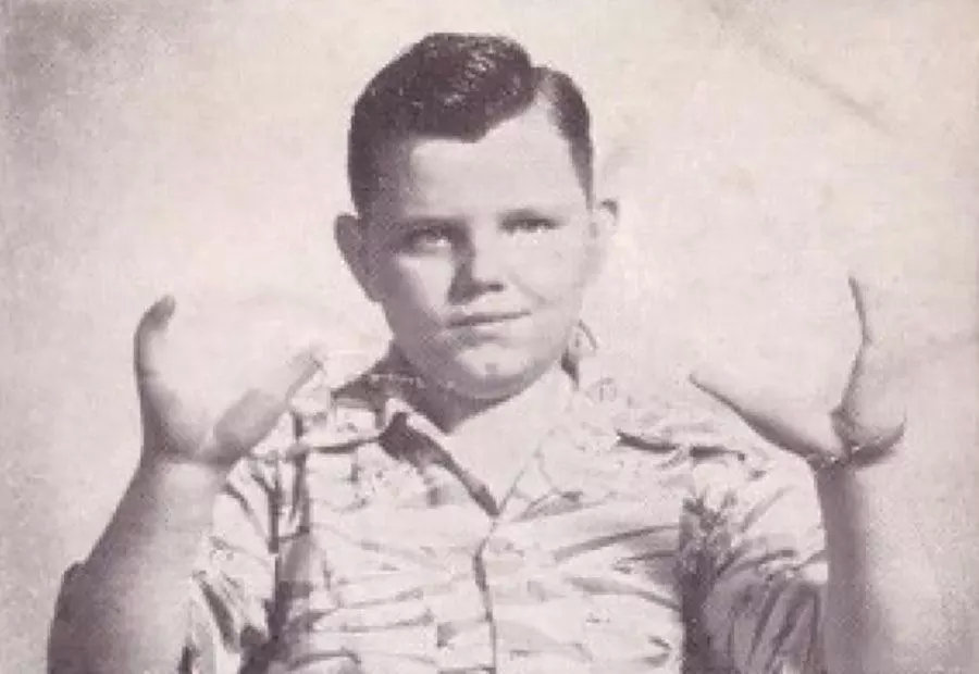 他用罪恶对抗悲惨命运，生理缺陷活被当成杀人利器