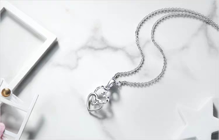 铂金首饰价格相差太多是什么原因,铂金首饰现在值得购买吗